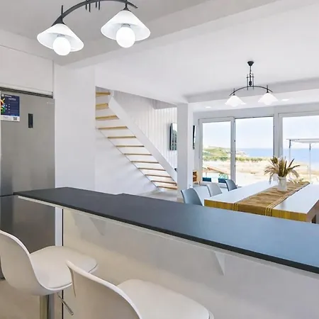 En La Playa Con Vistas Al Mar Y Jardin *